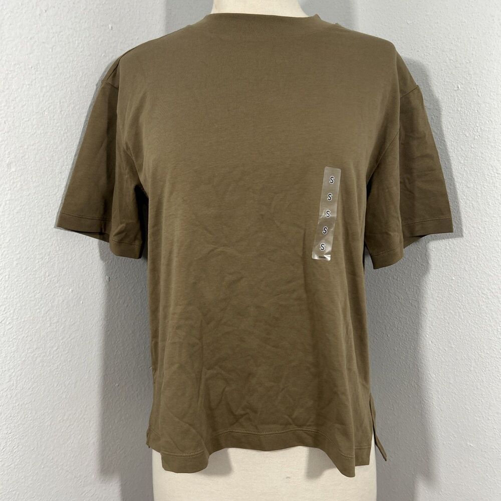 Uniqlo T shirt Womens Womens Small Olive‎ Pullover Crew Summer Beach